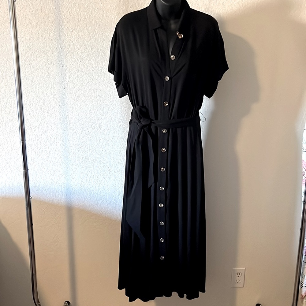 H&M Black dress 👗 in size 8.